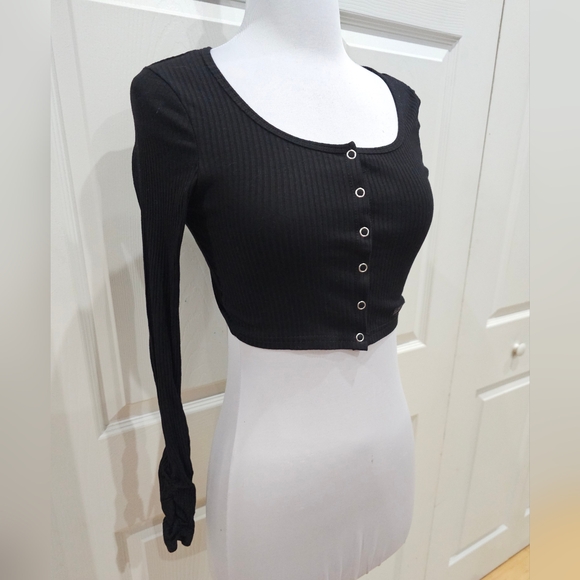 Dolls Kill Poster Grl Nothing But Trouble Henley Lounge Black Snap Top XS S - Picture 2 of 7